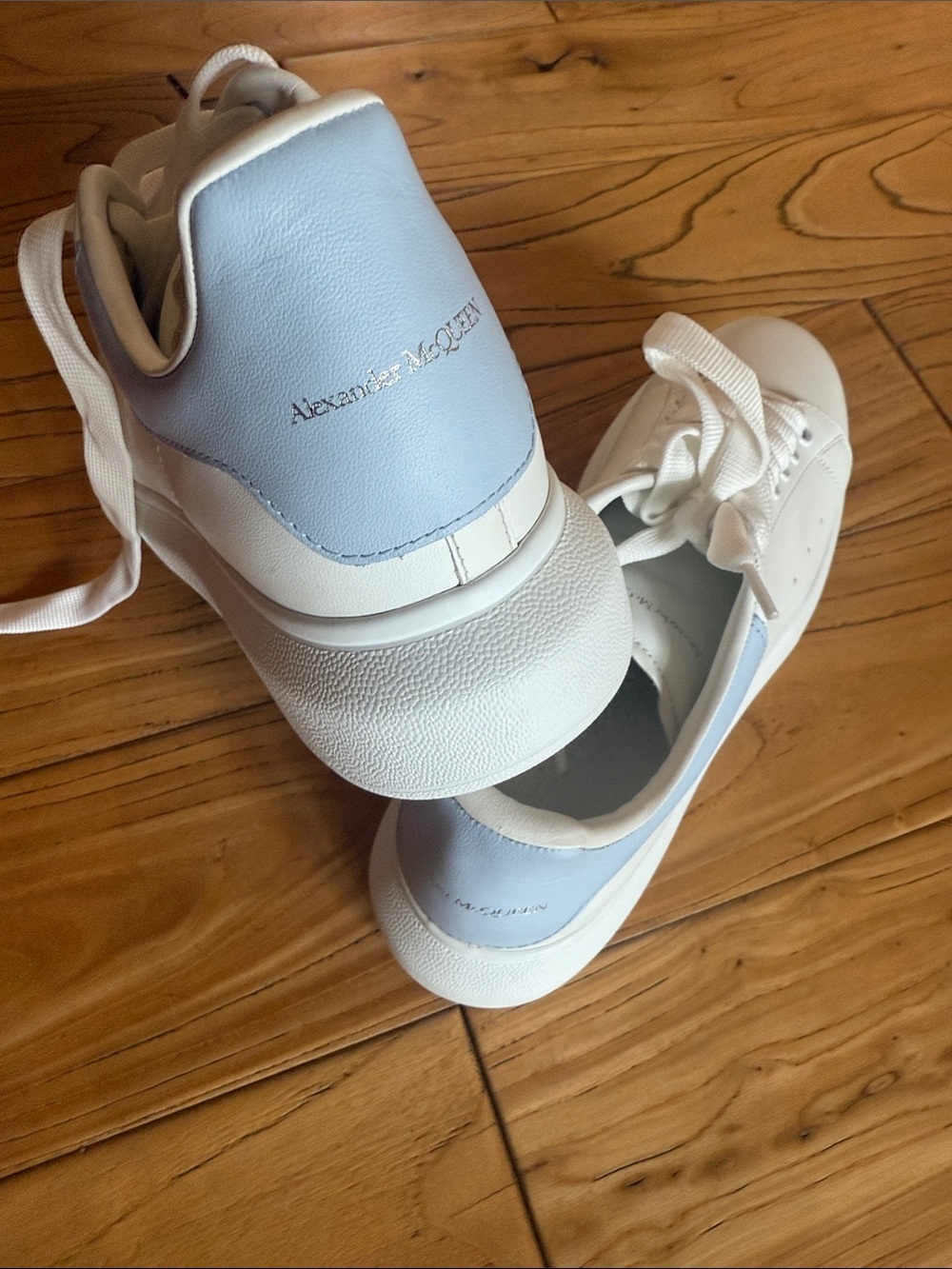 Alexander McQueen White Leather Sneakers with Light Gray Heel - Picture 4 of 9